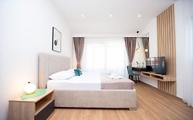 Apartments Sirena - Modern Stay With Free Parking